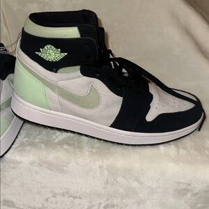 NEW Jordan’s Men’s Black and Lime Sneakers